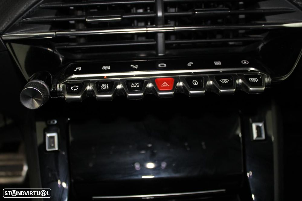 Peugeot e-208 50 kWh GT Line - 19