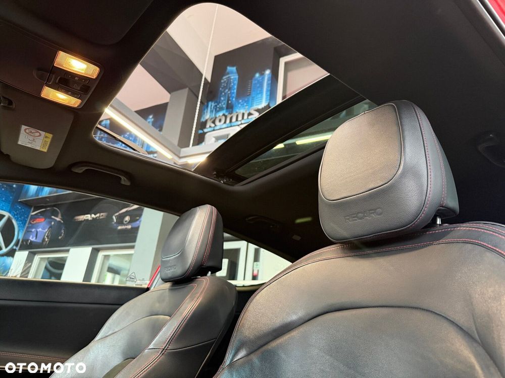 Kia Ceed - 16