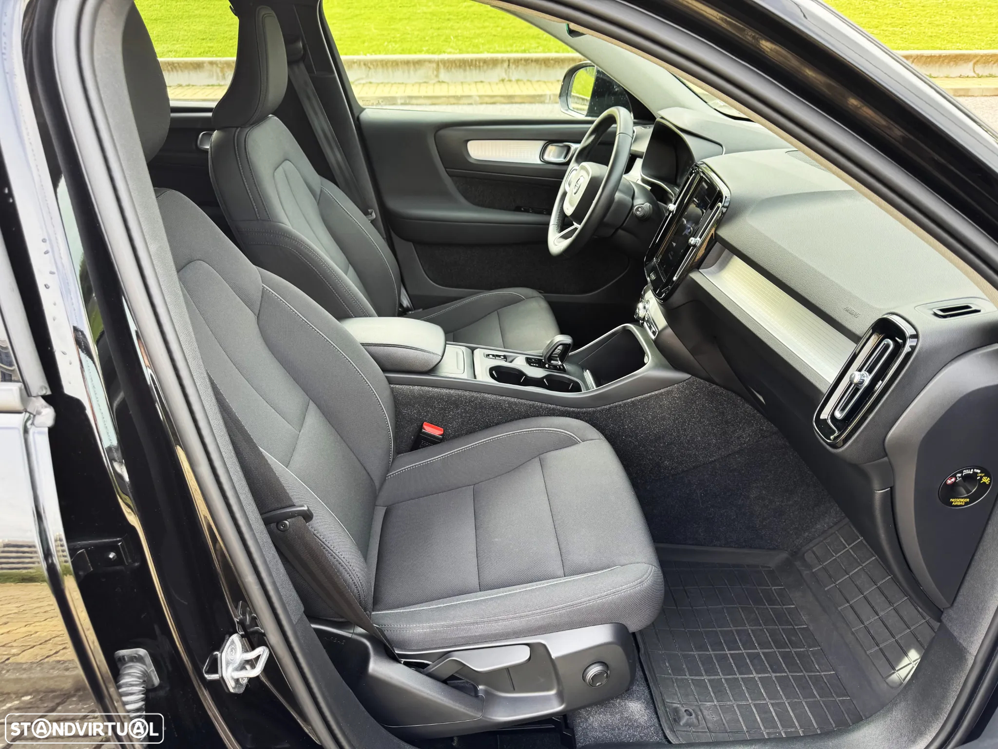 Volvo XC 40 1.5 T3 Momentum Geartronic - 8