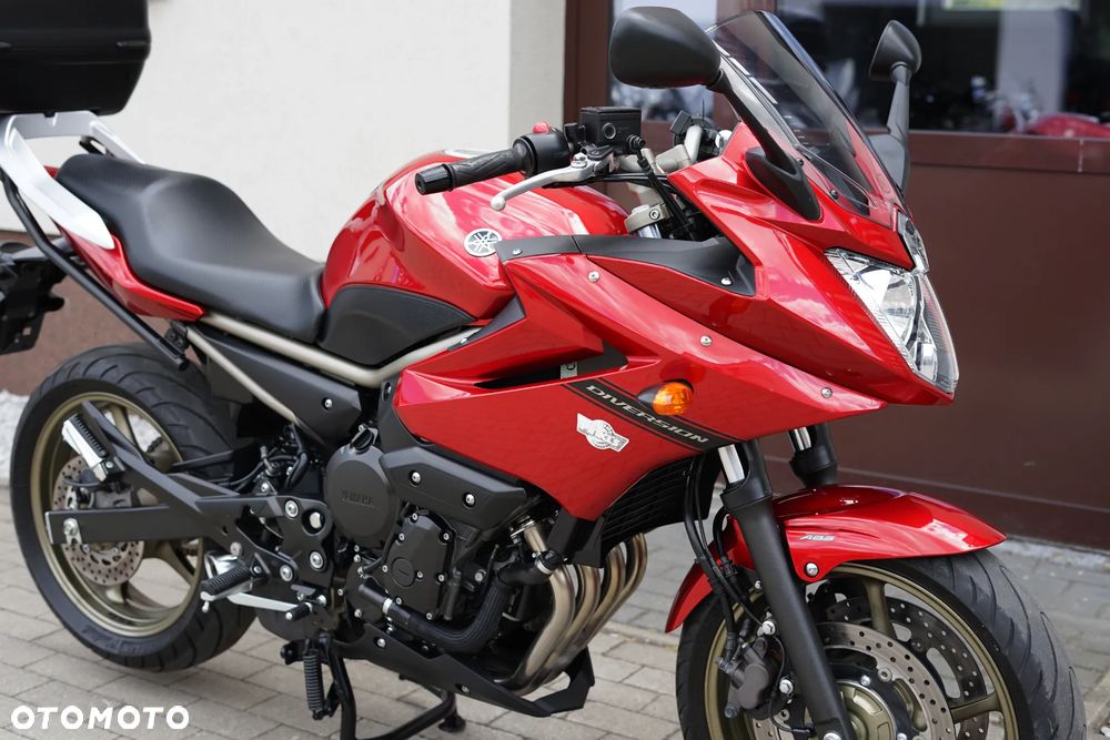 Yamaha XJ - 12