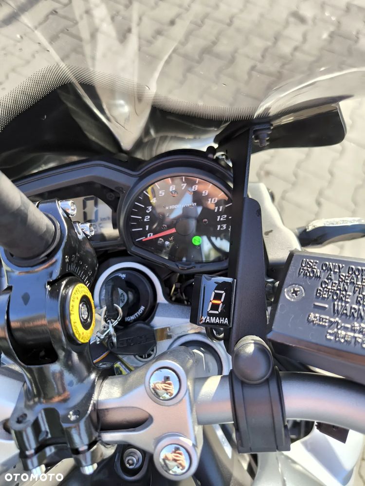 Yamaha FZ - 9