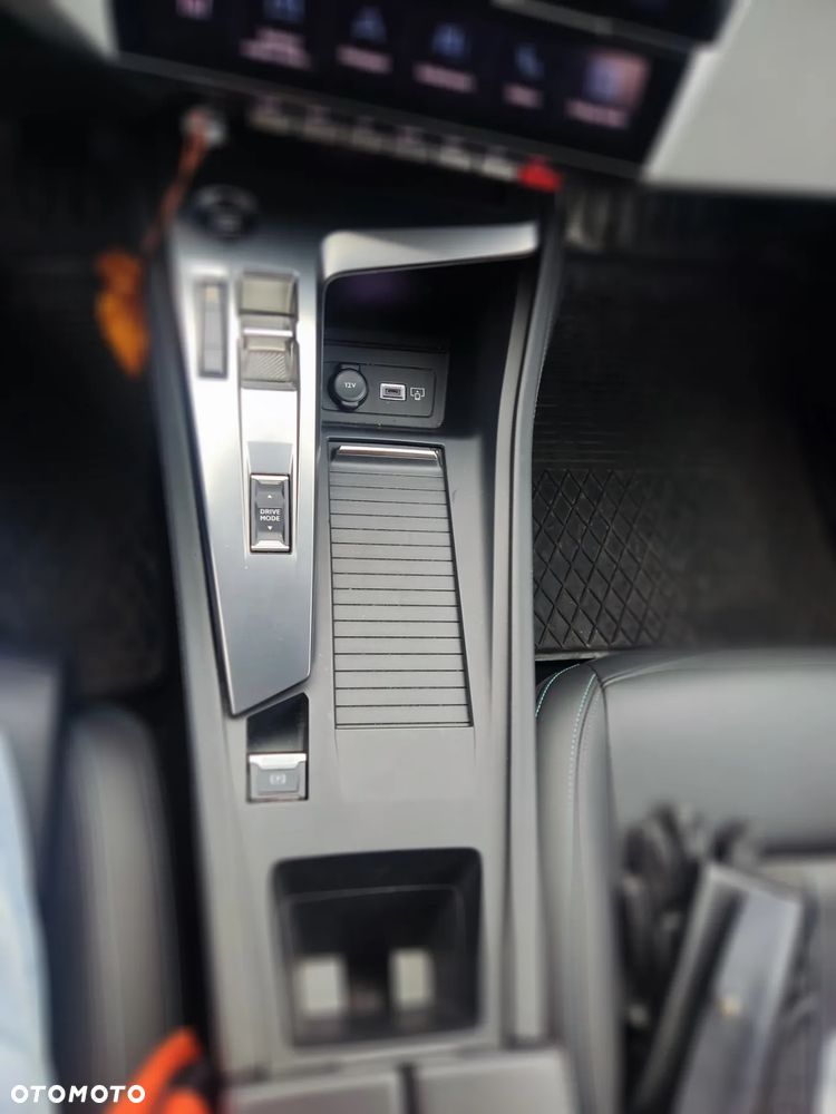 Peugeot 308 PureTech 130 EAT8 Allure - 18