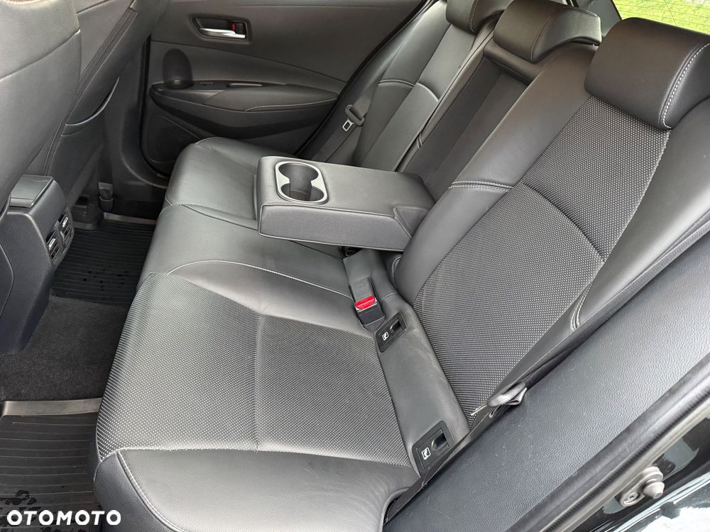Toyota Corolla 2.0 Hybrid Executive - 21