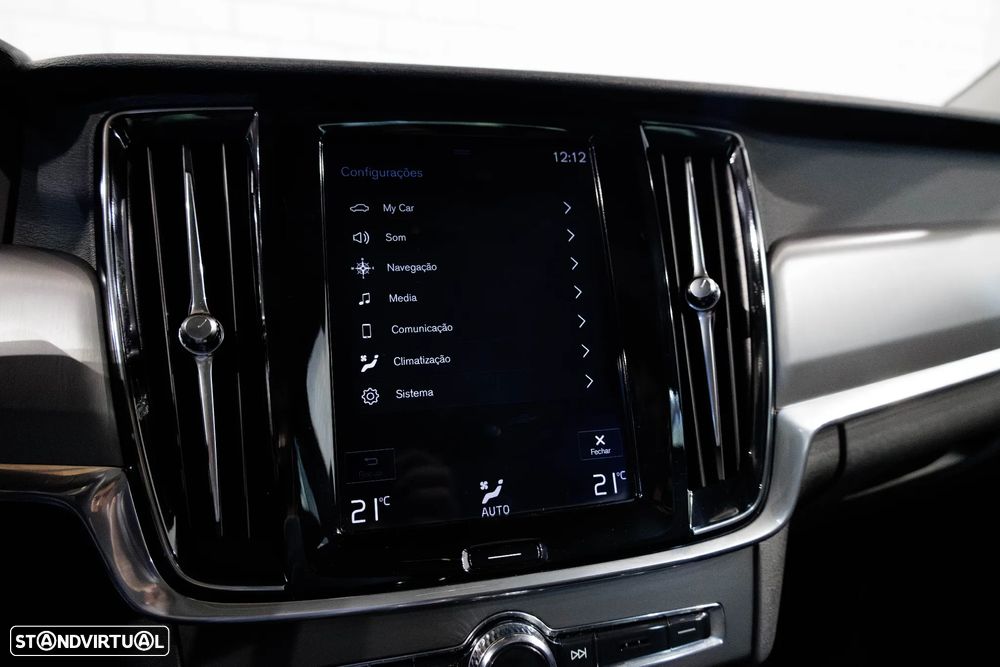 Volvo S90 2.0 T8 Momentum Plus AWD Geartronic - 25