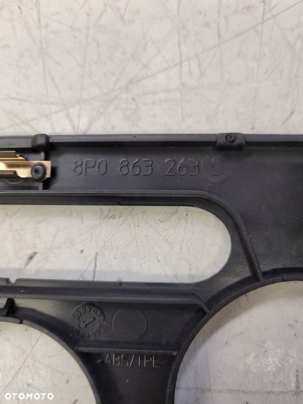RAMKA PANELU KONSOLI AUDI A3 8P 8P0863263D - 6