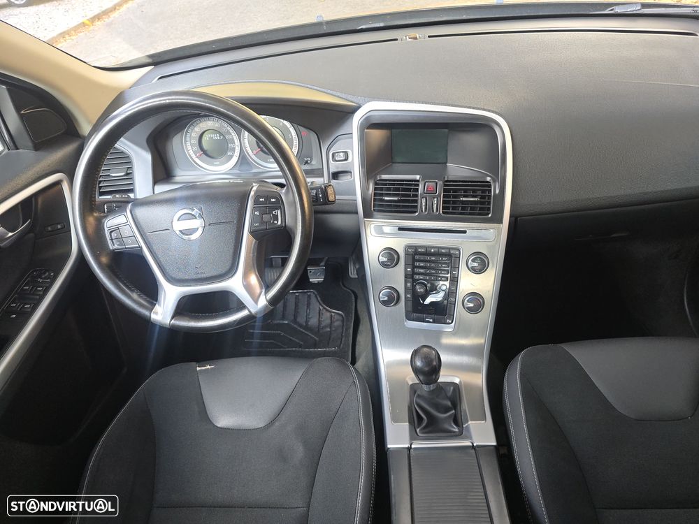 Volvo XC 60 2.0 D3 Drive Momentum Start/Stop - 13