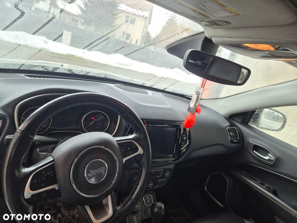 Jeep Compass - 11