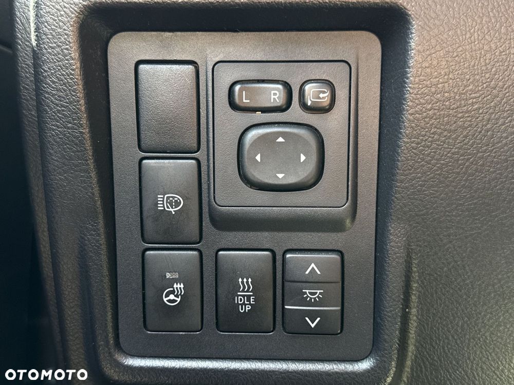Toyota Land Cruiser LC 2.8 D-4D Invincible - 18