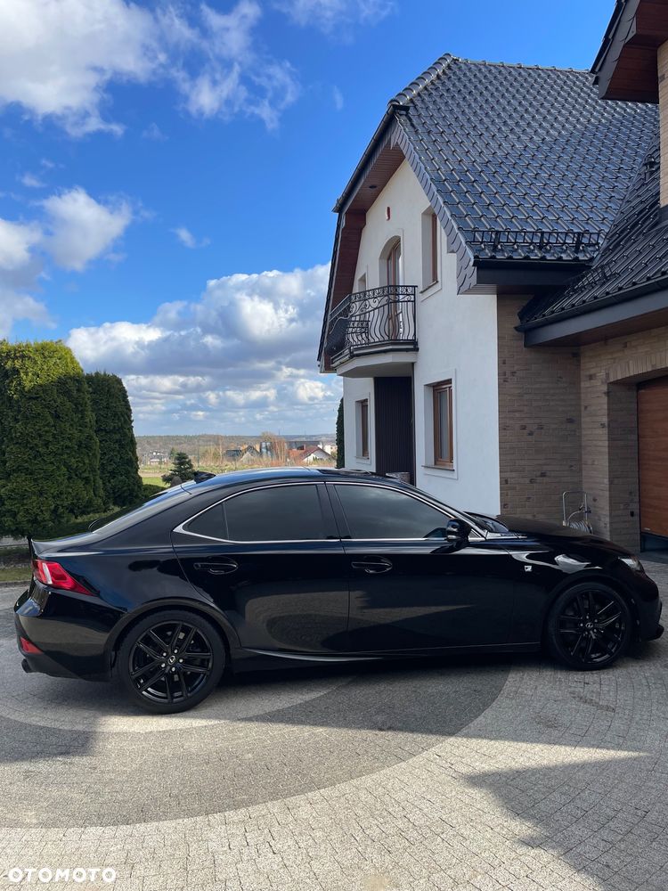 Lexus IS 200t F Sport - 15