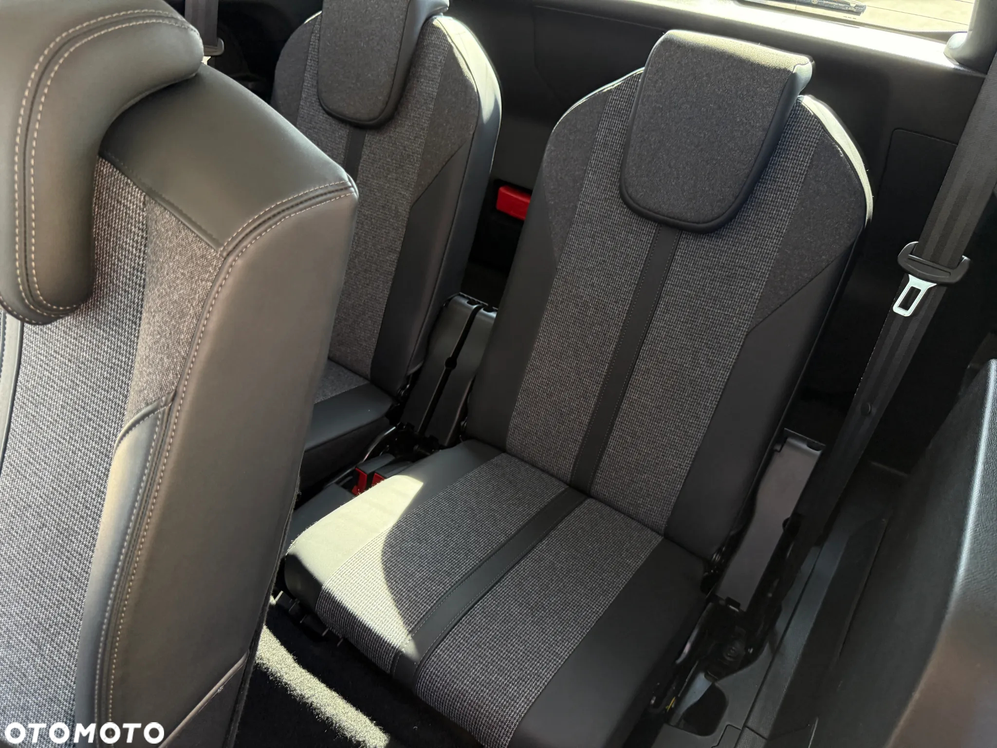 Peugeot 5008 1.5 BlueHDI Allure S&S - 34