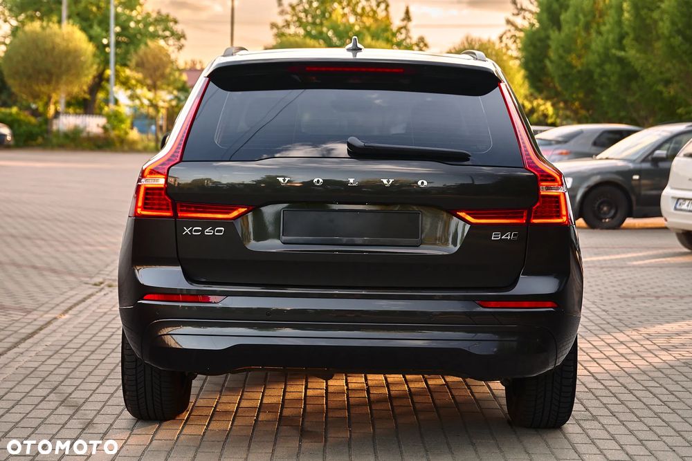 Volvo XC 60 B4 D AWD Momentum Pro - 12