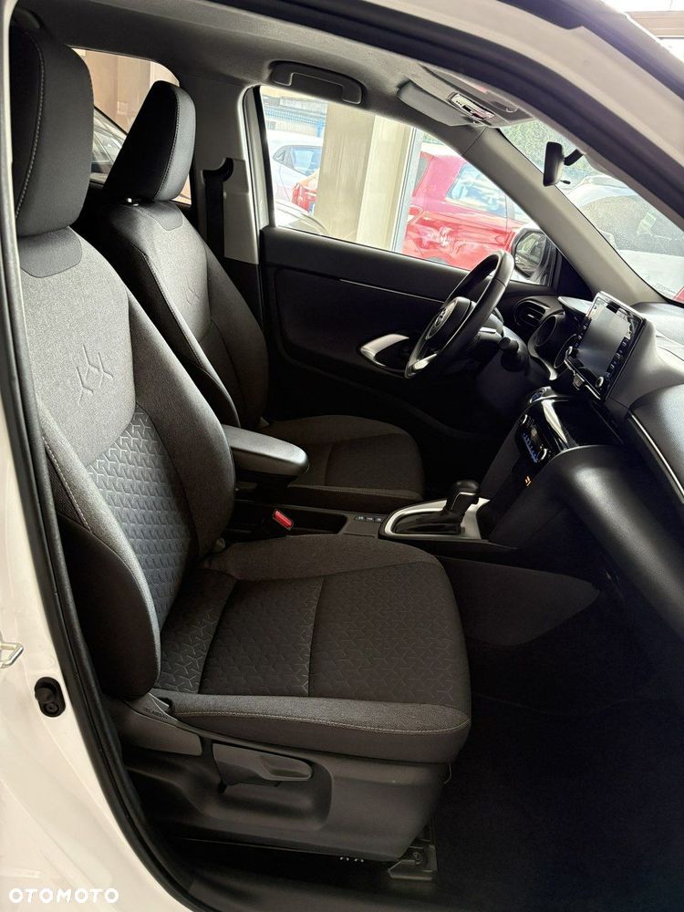 Toyota Yaris Cross - 13
