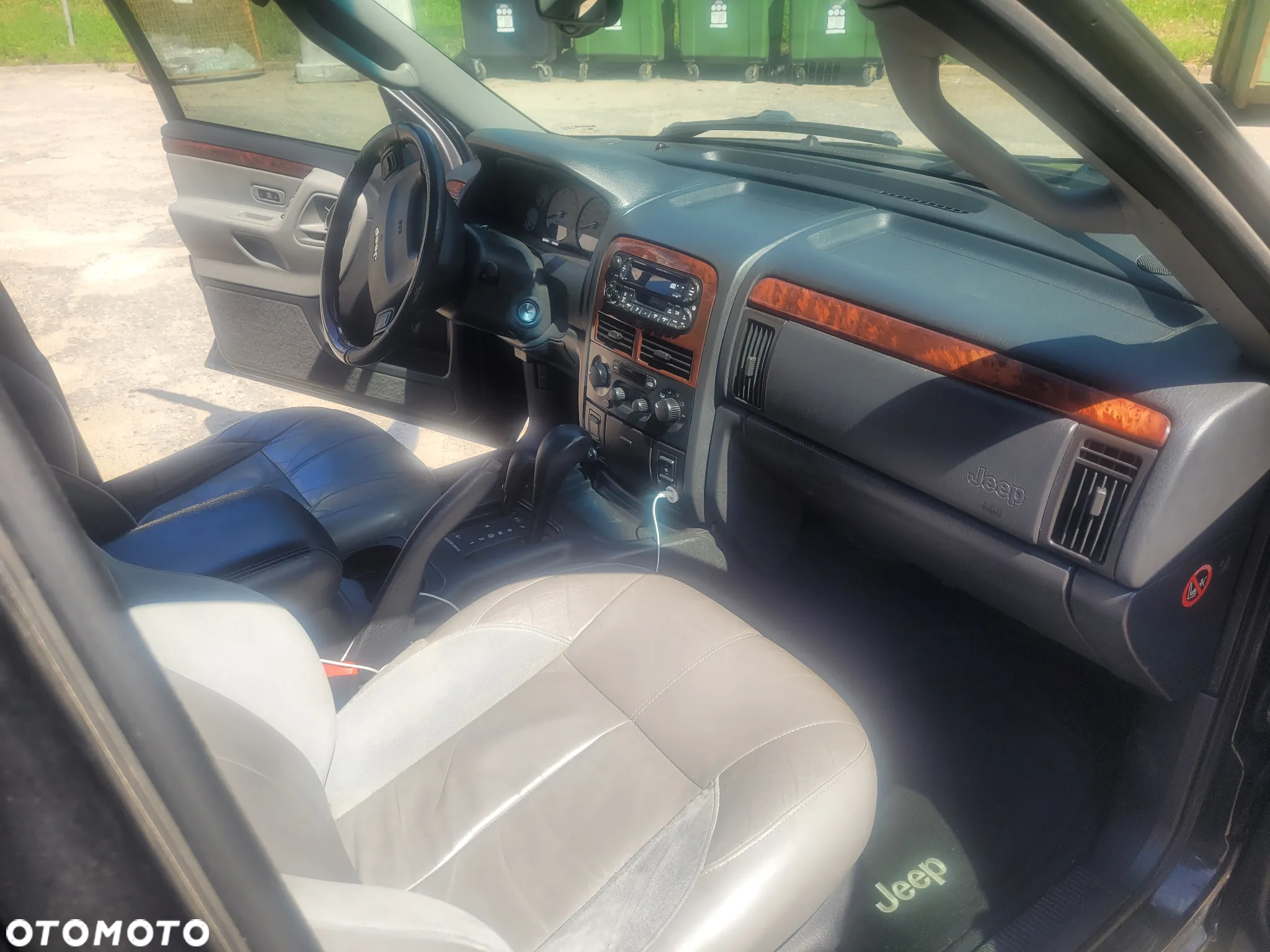 Jeep Grand Cherokee 4.7 Overland - 16