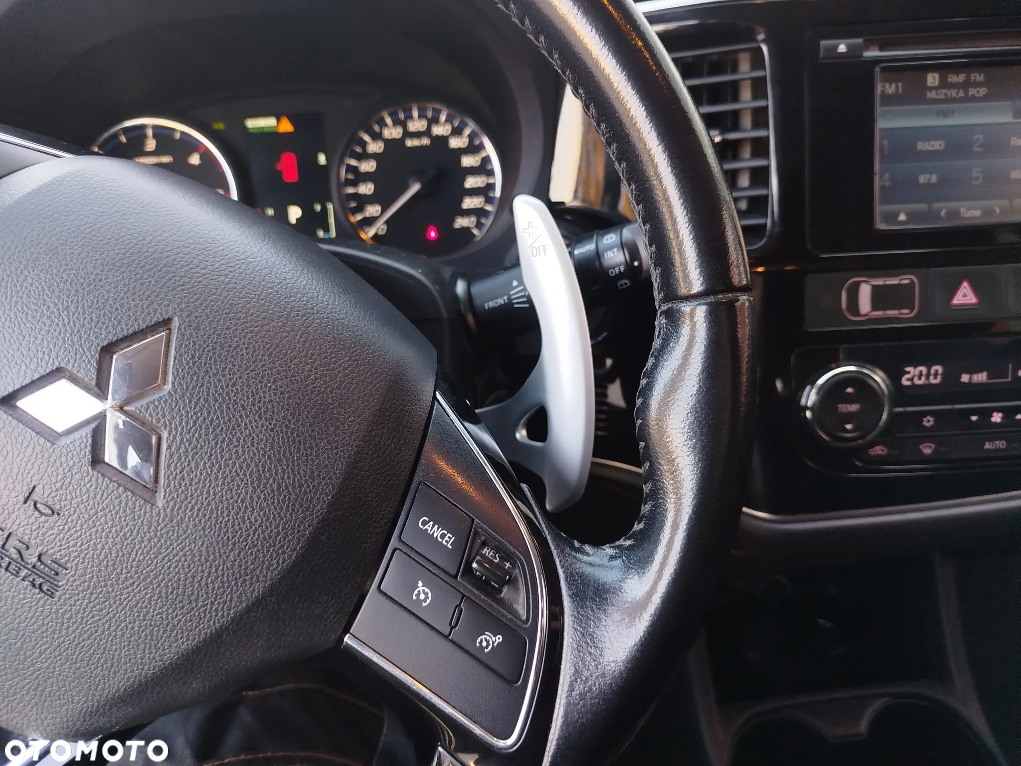 Mitsubishi Outlander 2.2 DID Intense + - 14