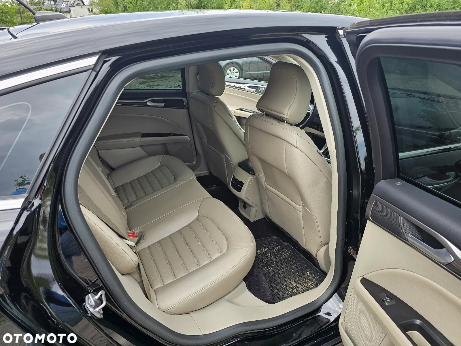 Ford Mondeo - 12