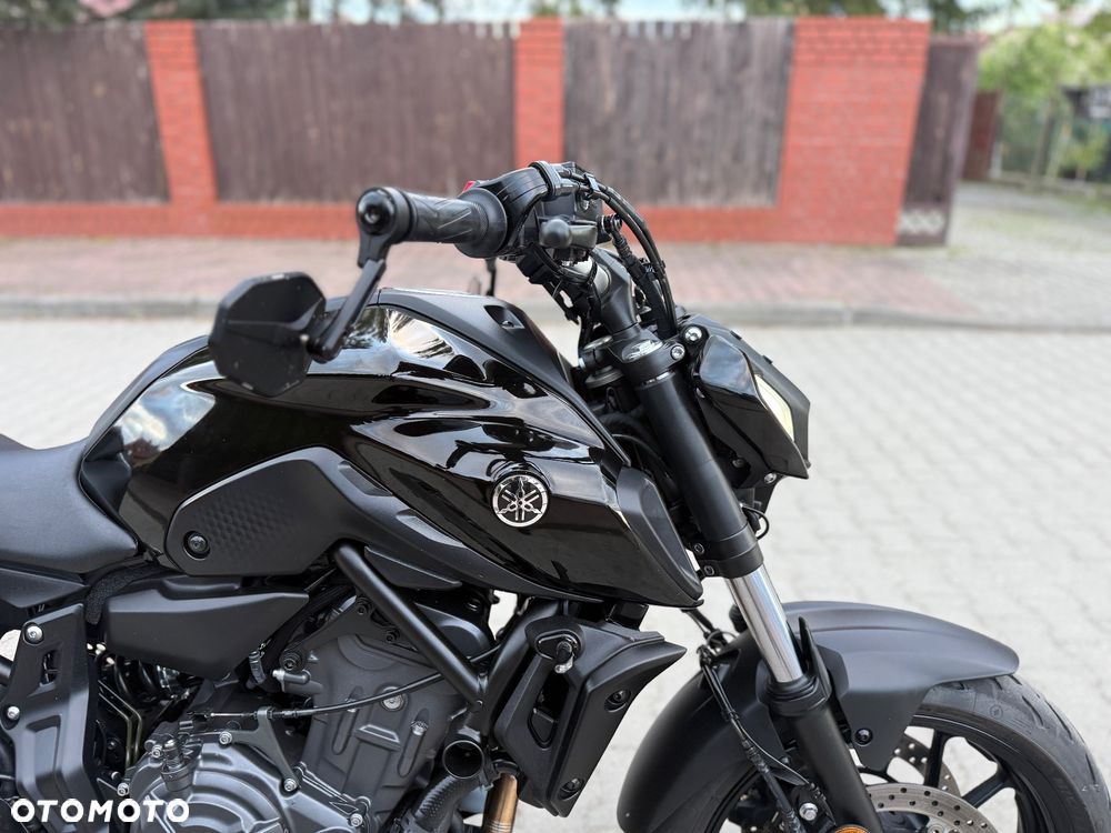 Yamaha MT - 8