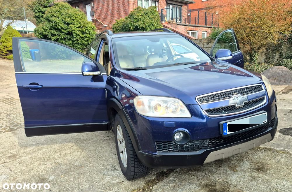 Chevrolet Captiva 3.2 LT (deu) - 10