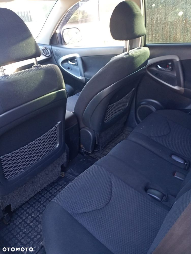 Toyota RAV4 - 5