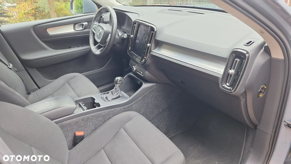 Volvo XC 40 T3 Momentum - 10