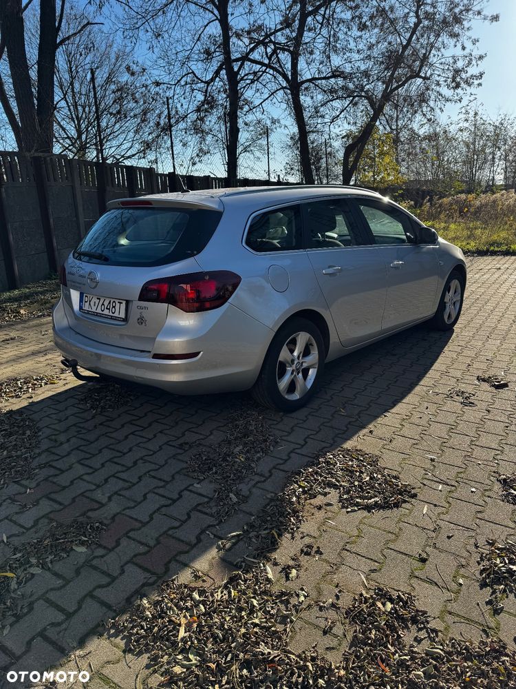 Opel Astra 2.0 CDTI Exklusiv - 3