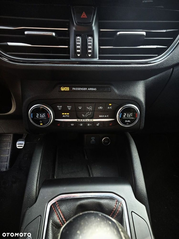 Ford Kuga - 17