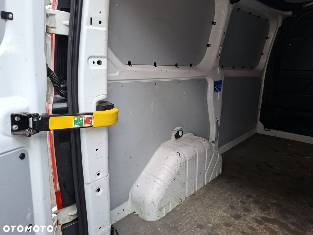Ford Transit Custom - 13