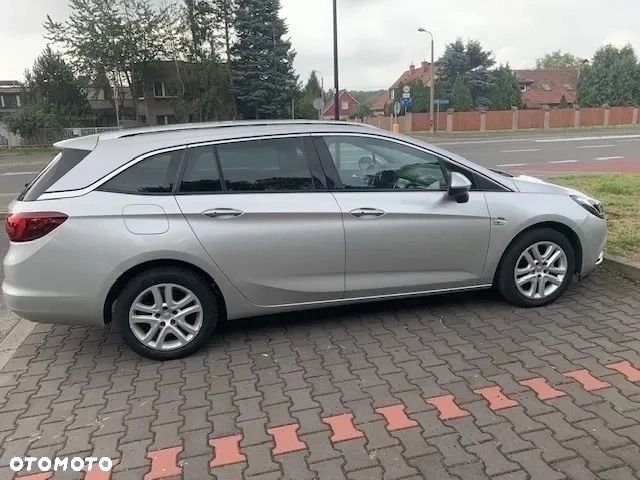 Opel Astra 1.6 BiTrb D (CDTI) Start/Stop Business - 3