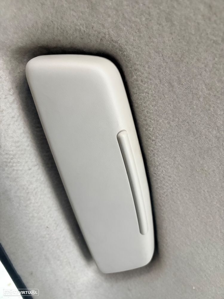 Ford Focus C-Max 1.6 TDCi Ambiente - 15