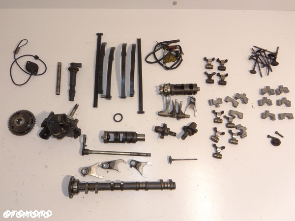 GSXR 750 W SRAD GSX 750 Dźwigienka zaworowa konik czujnik luzu, impulsator, napinacz, wałek rozrządu