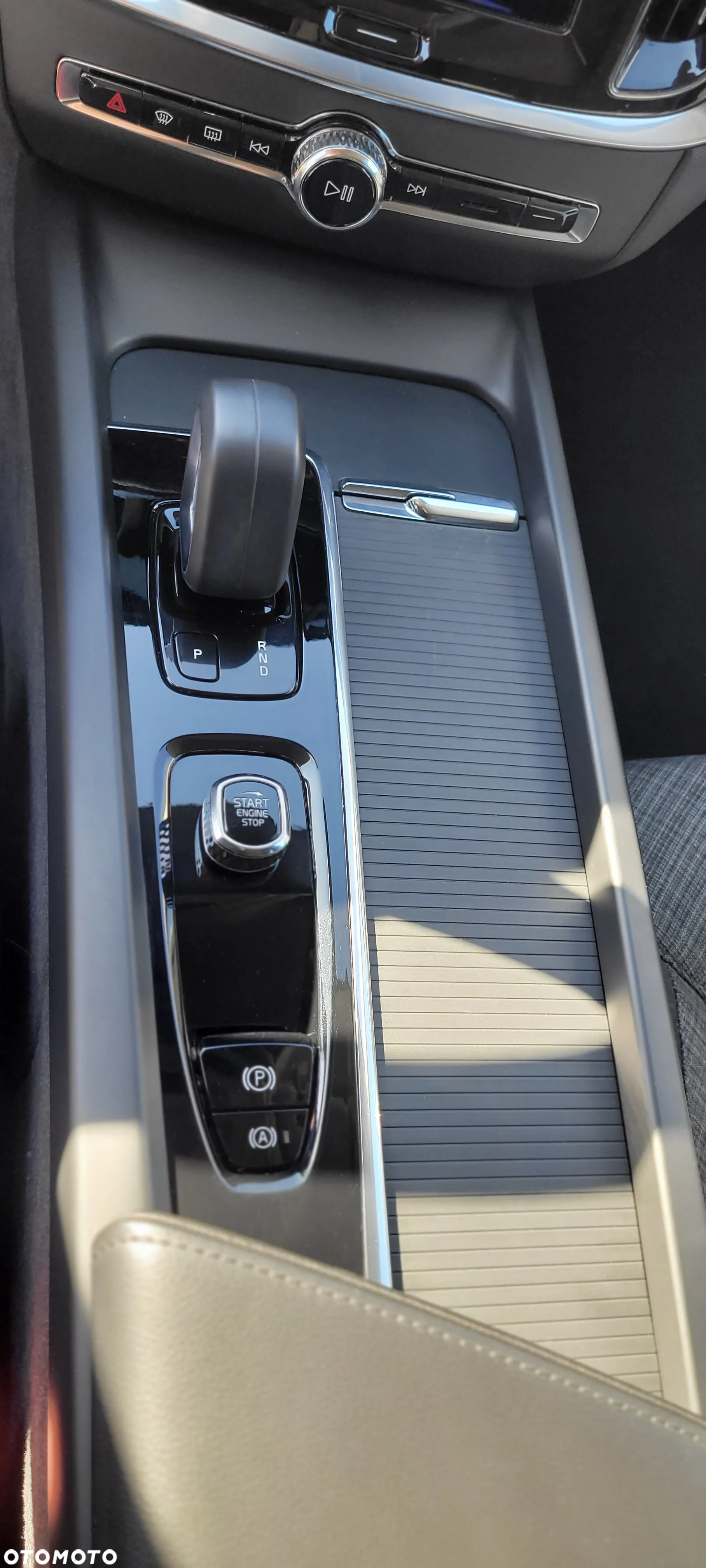 Volvo V60 B3 B Geartronic Momentum Pro - 24