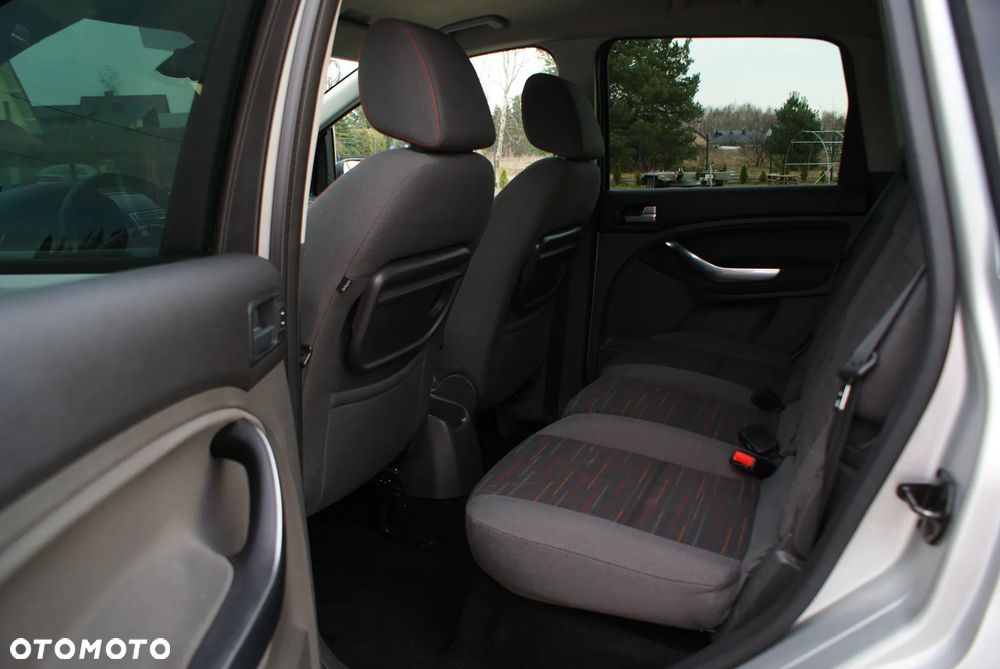 Ford C-MAX 1.6 Ambiente - 8