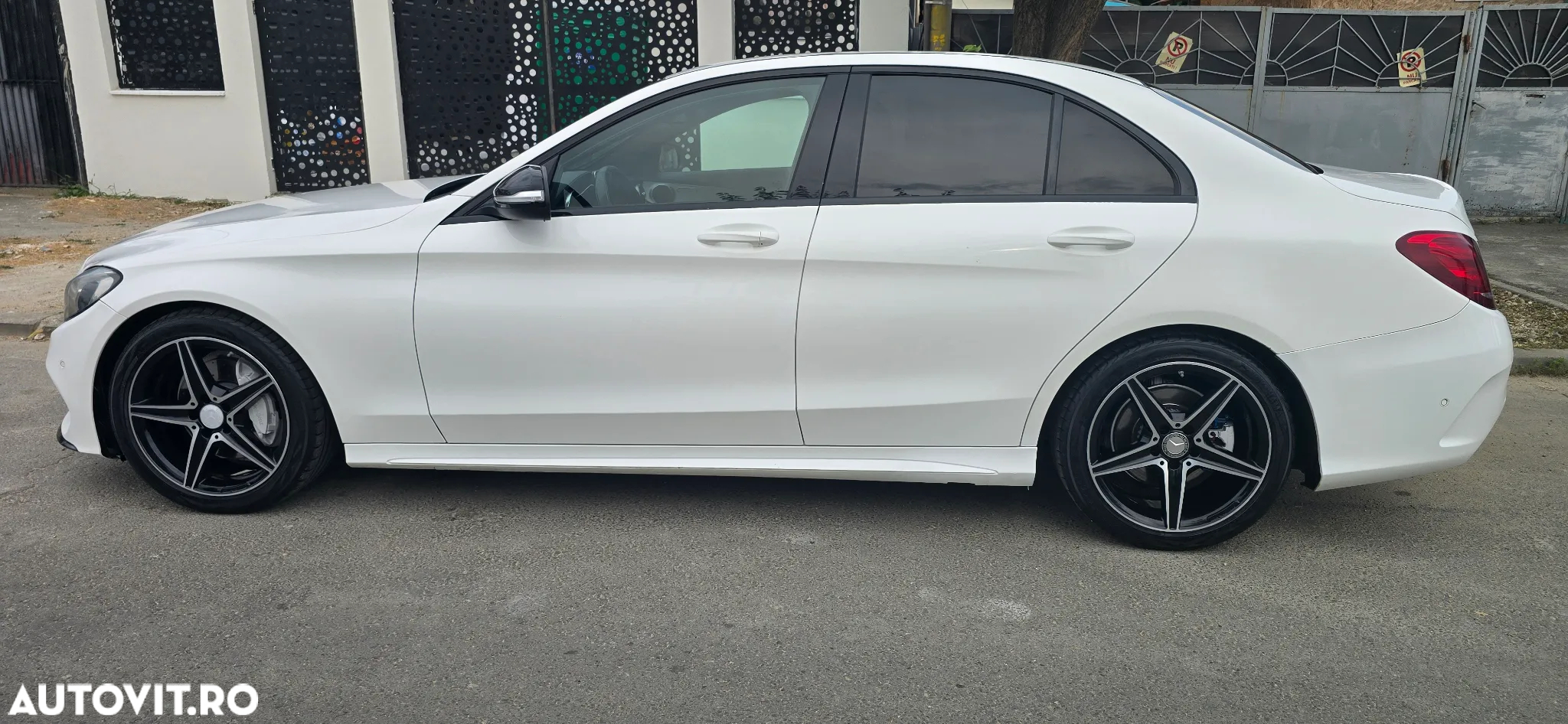 Mercedes-Benz C 220 d 4MATIC Aut. - 2