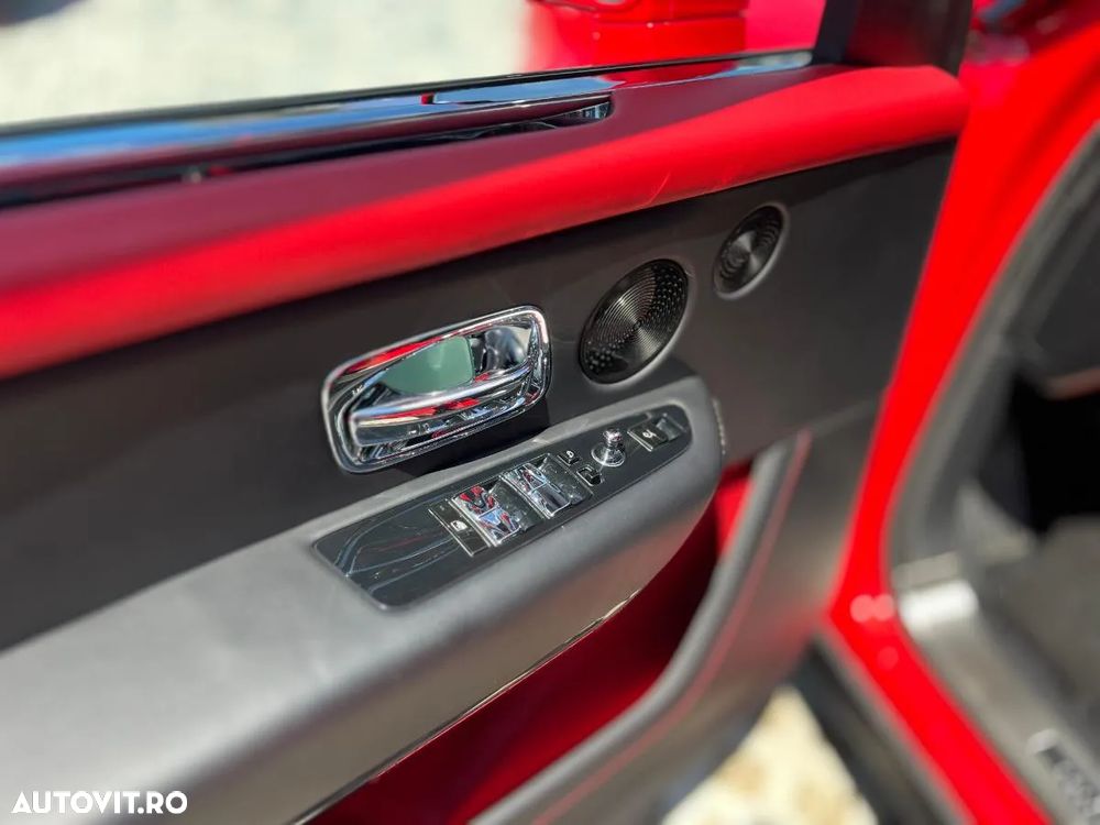 Rolls-Royce Cullinan - 12