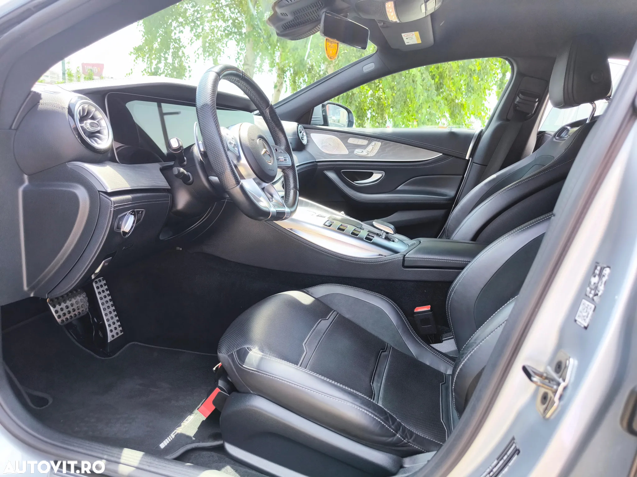 Mercedes-Benz AMG GT 53 4MATIC+ MHEV - 11