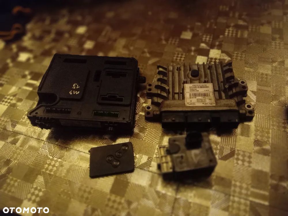 Megane III Scenic 3 zestaw do odpalania START 237100120R