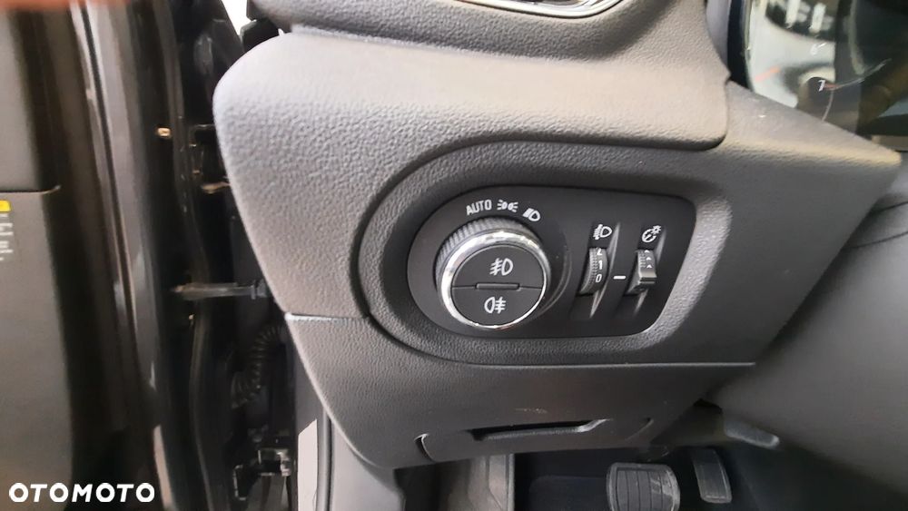 Opel Grandland X 1.2 Start/Stop Automatik Business Edition - 23