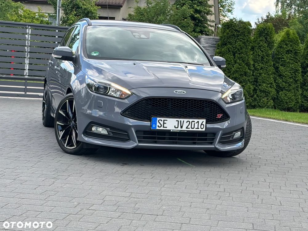 Ford Focus 2.0 TDCi ST mit Leder-Exclusiv-Paket - 2