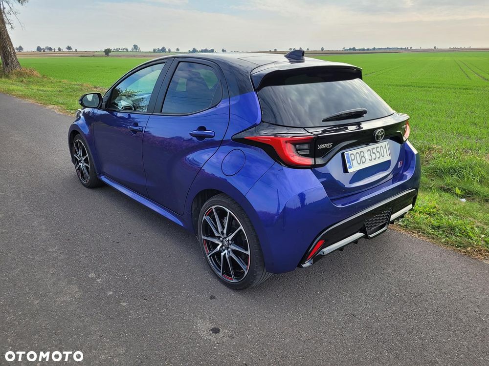 Toyota Yaris Hybrid 1.5 GR Sport - 9