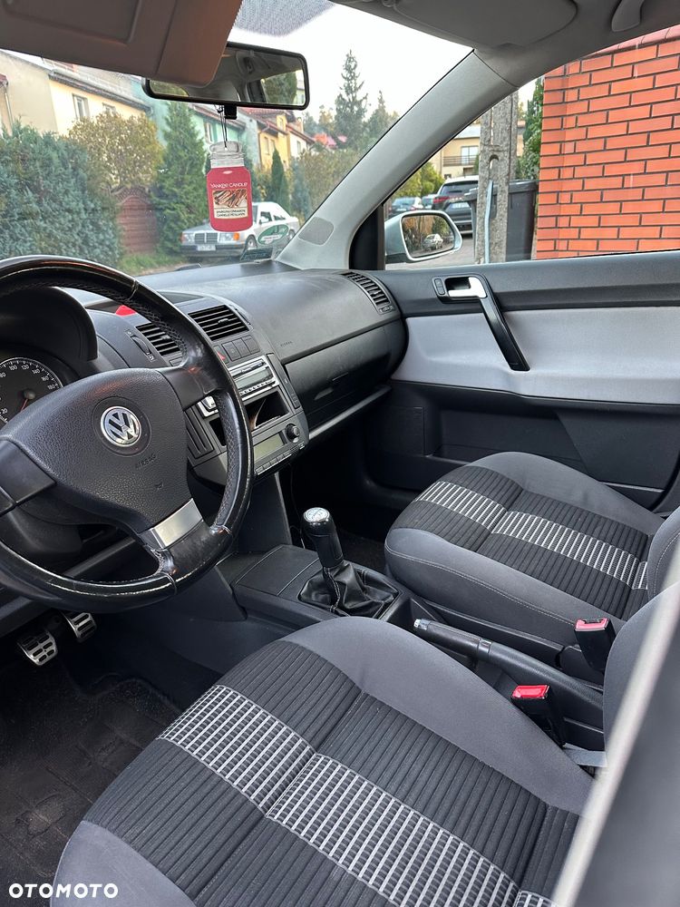 Volkswagen Polo - 8