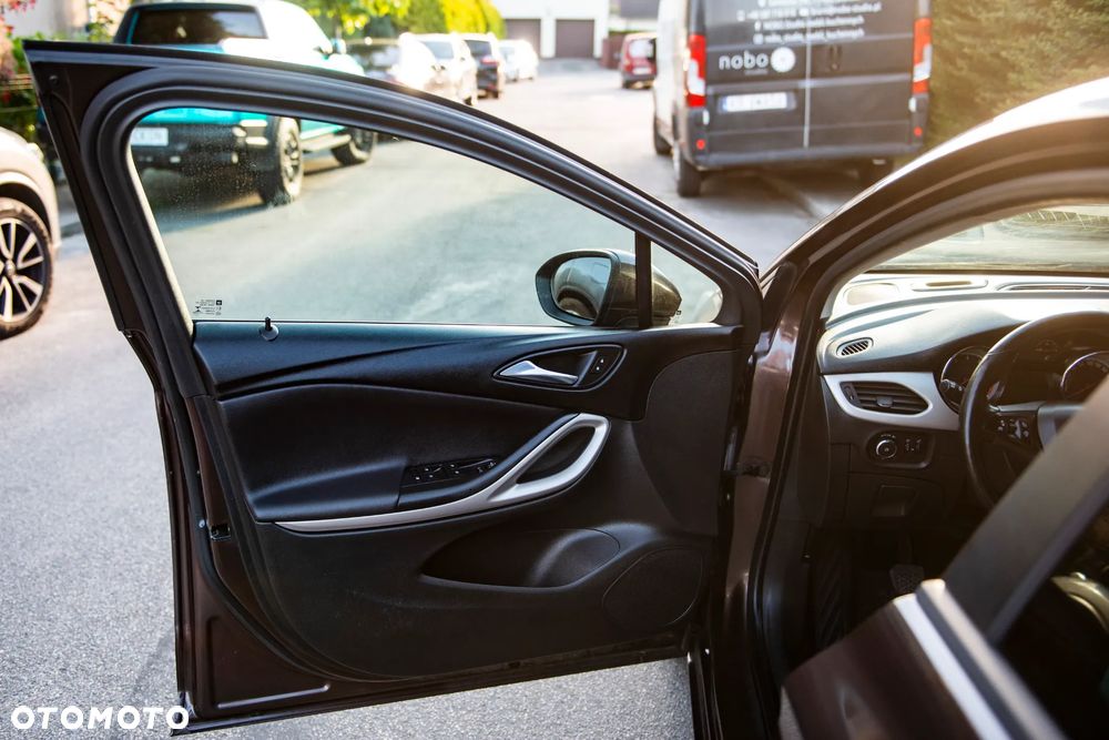 Opel Astra 1.4 Turbo Edition - 18