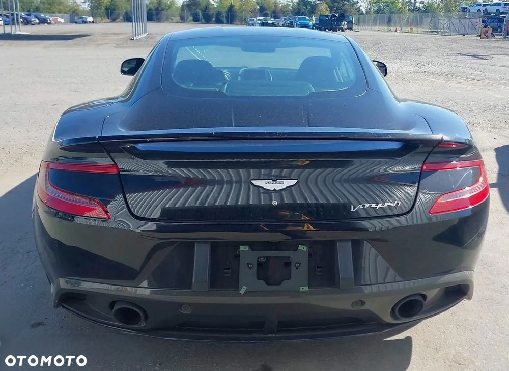 Aston Martin Vanquish Coupe - 8