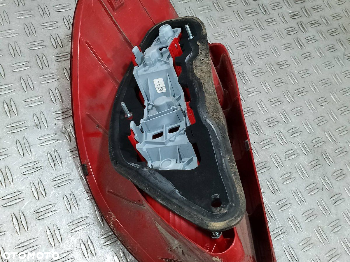 LAMPA TYLNA PRAWA MERCEDES-BENZ KLASA A W169 HATCHBACK - 5