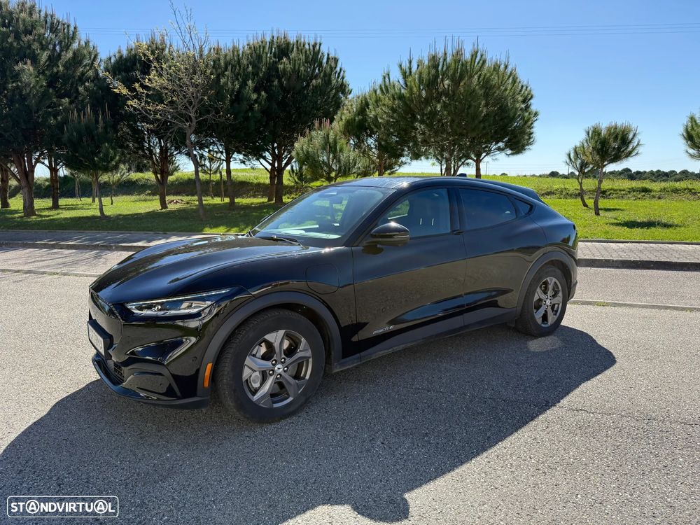 Ford Mustang Mach-E 75.7 kWh Base - 1