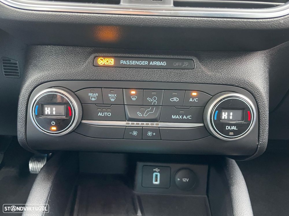 Ford Focus SW 1.5 TDCi EcoBlue ST-Line X - 23