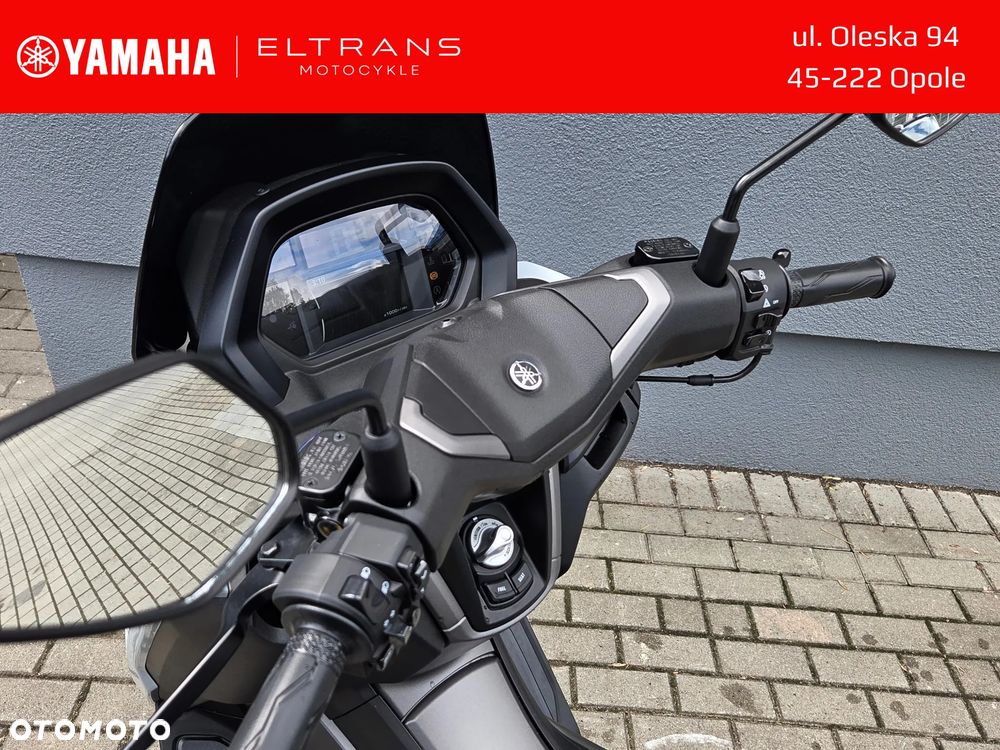 Yamaha NMAX - 13