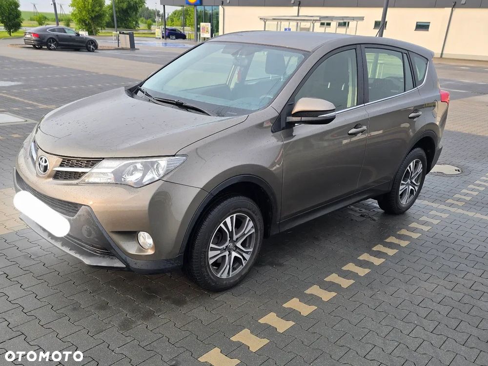Toyota RAV4 - 1