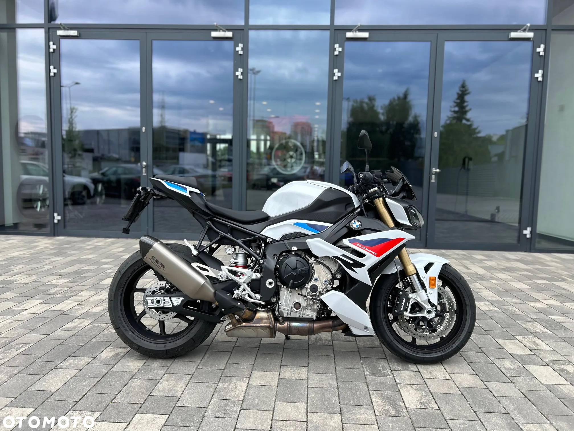 BMW S - 2
