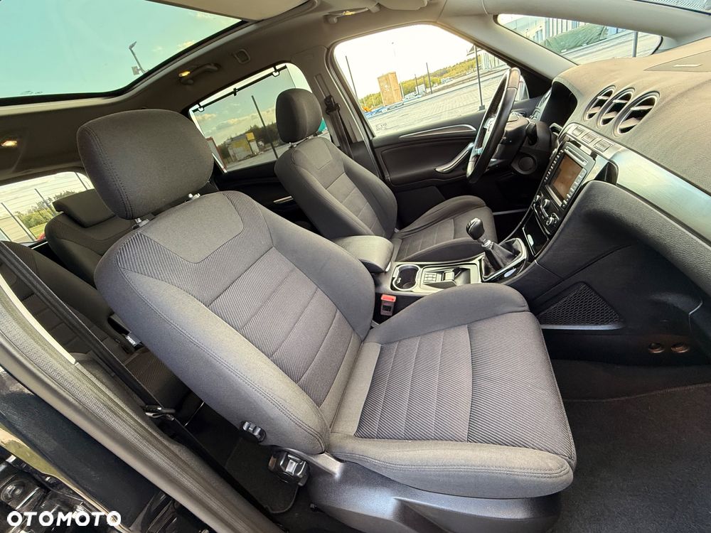 Ford S-Max 2.0 T Titanium - 25