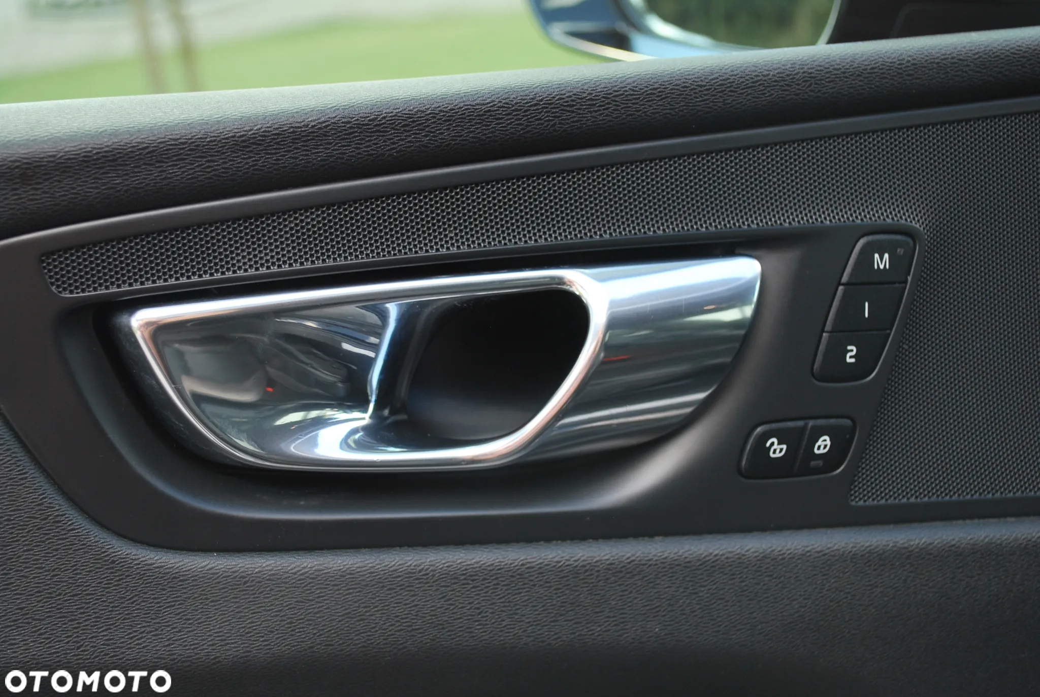 Volvo XC 60 T5 AWD R-Design - 18