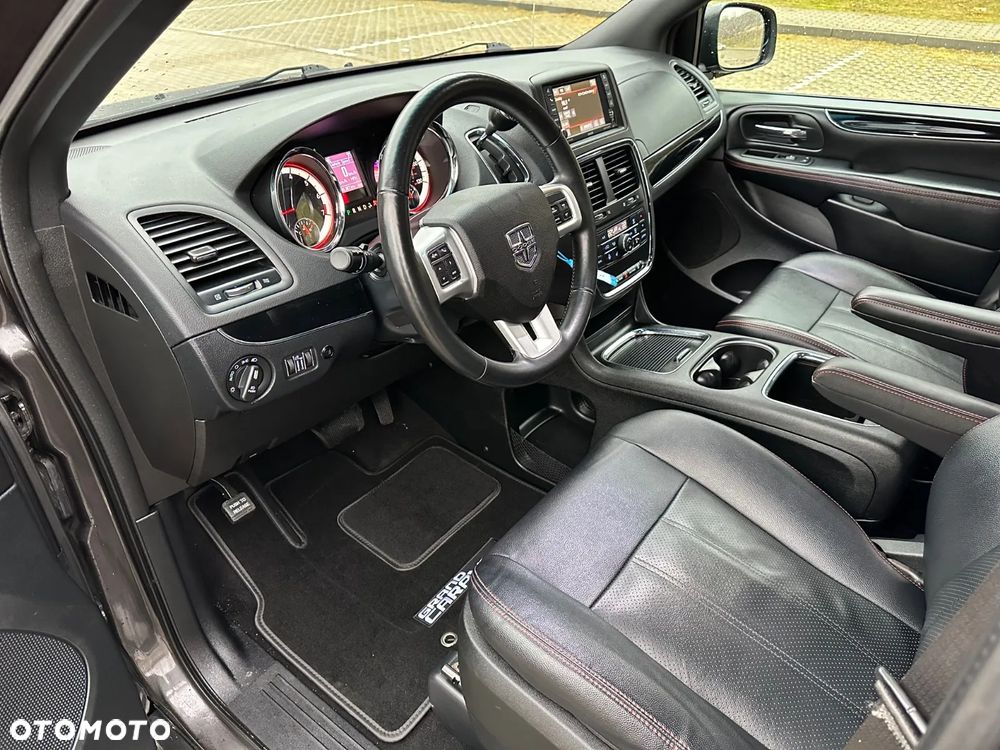 Dodge Grand Caravan 3.6 R/T - 15